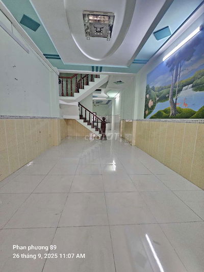 Nhà dt rộng 4pn 5wc ,sân xe máy,đường 8m .bếp rộng, ởgd,vp,onlie,.
