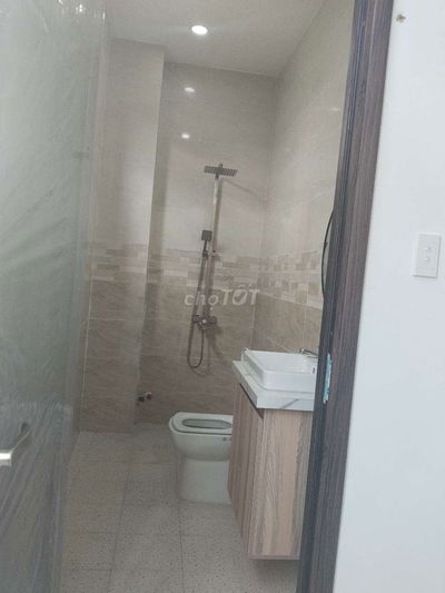 Nhà gần chợ Bình Chánh , cách KCN cầu tràm 5p , sổ hồng riêng, giá TL.