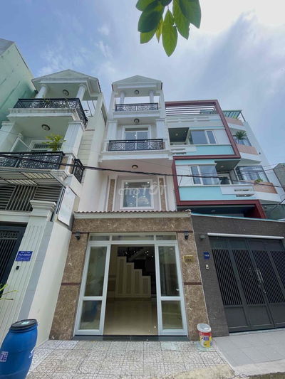 GIÁ HỜI: NHÀ MỚI 3.5 TẦNG ĐƯỜNG 7M NGAY CHỢ ĐẦU MỐI - CÓ SÂN Ô TÔ