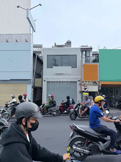 Mặt Tiền Phan Văn Trị 4,5mx10m 1 Lầu Đối Diện KATINAT.