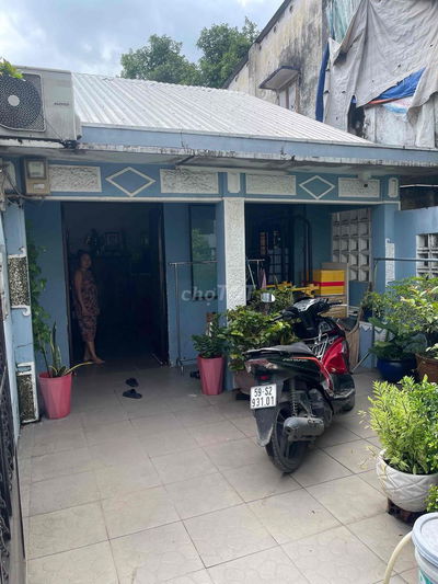 Cần bán gấp căn nhà chính chủ đường phan văn trị p11. bình thạnh