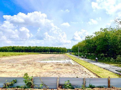 Đất sổ đỏ sẵn 200m2 thổ 60m2 Chánh Phú Hoà