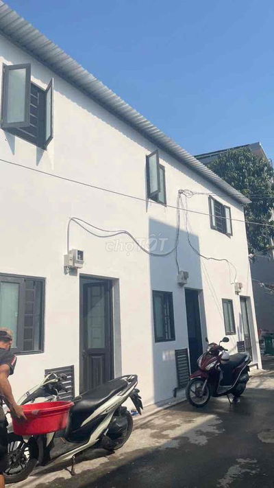 Chính chủ cho thuê nhà nhỏ riêng lẻ hẻm 7 chỗ quay đầu
