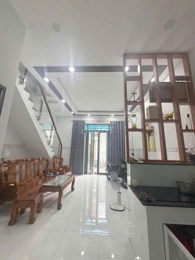 NHÀ 2 TẦNG, (5X8)M2, HẺM XE HƠI 5M, SÁT MẶT TIỀN ĐƯỜNG 4,6 TỶ CÒN TL