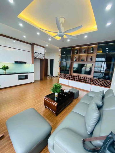 Nhà cách MP Đại La 40m, full nội thất, full tiện ích 39m*5T