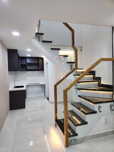Bán gấp nhà hẻm 134 Nguyễn Thần Hiến, Phường Xóm Chiếu, Quận 4
