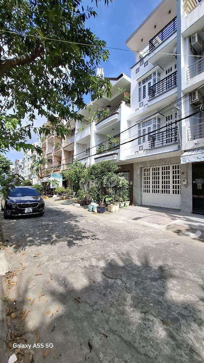 12 tỷ thương lượng, bán nhà mặt tiền 4 tầng, diện tích : 4,5 × 15