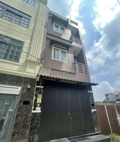 Bán nhà hẻm 9m đối diện công viên Bình Lợi, Trệt 2 lầu ST. 10 tỷ TL