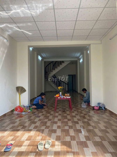 Cho thuê nhà mặt tiền đường số 1 ngay đèn xanh đỏ 4*20m hai lầu
