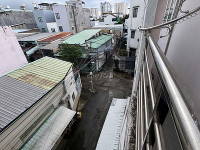 Góc 2 mặt tiền, Đường xe tải, tiện đầu tư CHDV trục Phạm Văn Đồng