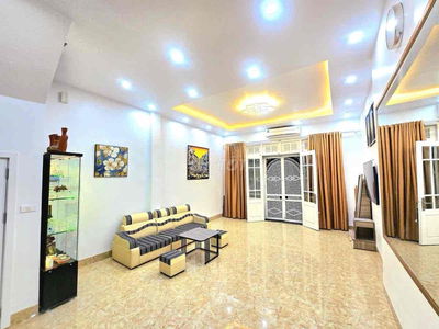 Siêu phẩm! Thái Thịnh, 2 thoáng, gần ô tô, nhà đẹp dân xây 45m 5 T