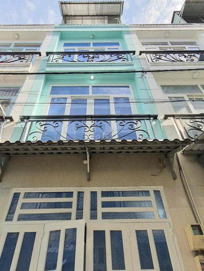 nhà 1trêt 2lâu 3pn 3wc