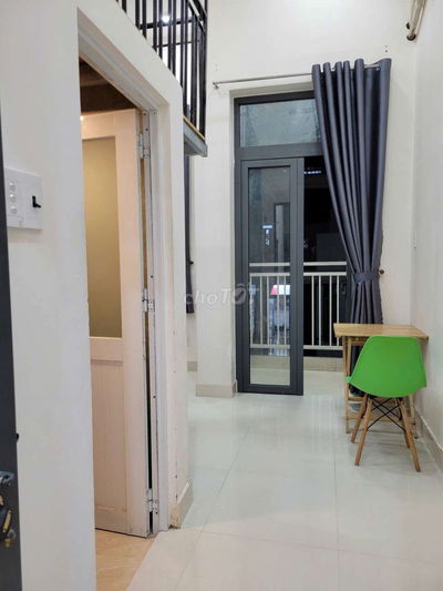 PHÒNG BAN CÔNG GÂN HÀNG XANH CHO THUÊ