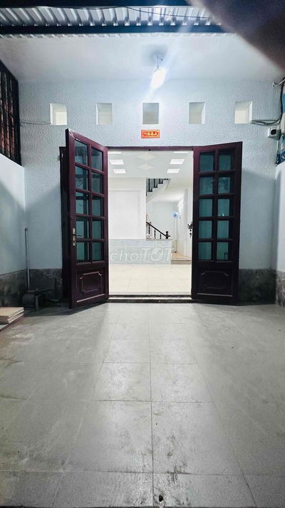 NHÀ 4X14M 2 PHÒNG TO GẦN NHÀ CÓ GARAOTO