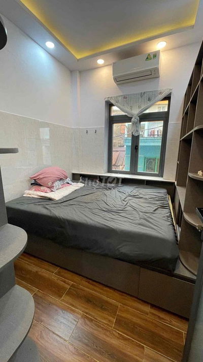 CHO THUÊ CHDV 2PN CỬA SỔ LỚN CAO CẤP- THANG MÁY NGAY BÙI VIỆN QUẬN 1