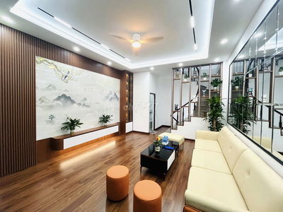 Mới tinh! Phố Láng Hạ ngõ thông, trước nhà SH quay đầu, ở ngay 38m2*5T