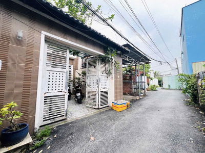 Bán nhà phố nguyên căn - đường Tân Hiệp 17 - quận hóc môn
