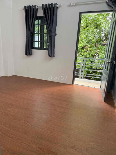 Bán nhà lầu đúc