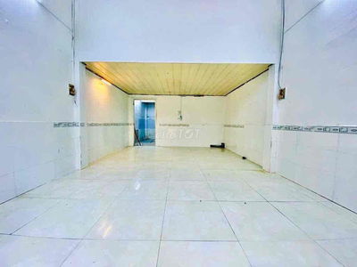 Bán nhà Tân Bình, Hoàng Bật Đạt, 40m2, Gần Mt đường, 4 Tỷ nhỉnh nhẹ