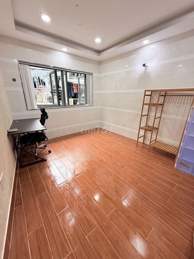 Cho thuê phỏng giờ giấc tự do, lý thái tổ