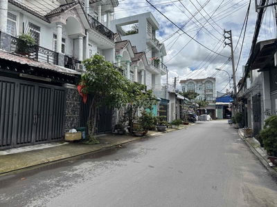 HIẾM CÓ Nhà mặt tiền giá rẻ như trong hẻm ngay chợ Cầu Đồng Quận 12