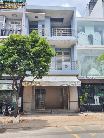 Cho thuê nhà mặt tiền kinh doanh đường Bà Triệu , Thị Trấn Hóc Môn