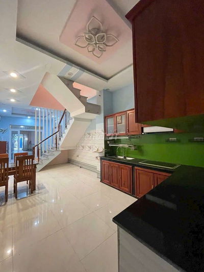 Cho thuê nhà Phú Lợi, gần chợ hàng bông