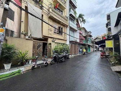 Hẻm 2 xe tải, 4m x12m, trệt + 2 lầu ST, 3PN, Phan Văn Trị