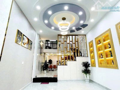 Bán nhà đẹp Phổ Quang, Tân Bình, Giá: 3 tỷ 020 triệu / 60m2, sổ hồng riêng