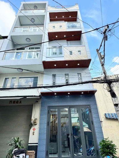 Quận 11, nhà đường oto 8m tới cửa, mới sửa đẹp, sổ hoàn công đủ