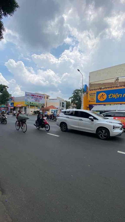 Mặt tiền Quang Trung P10 , 240m2 có hẻm hậu