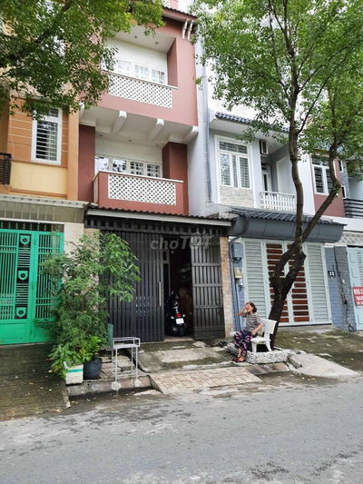 Cho thuê nhà 14 Võ Thị Đặng khu An Phú Hưng,Quận 7 dt 4x18m,3 lầu