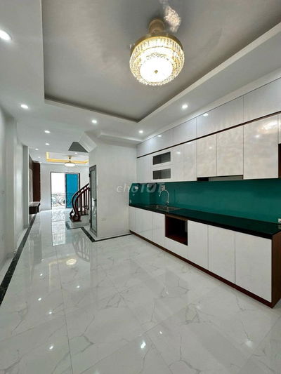 Nhà mới. Gần chợ Dt 50m2, 3 tầng. Ngõ 3 gác chạy. Gần Yên Nghĩa