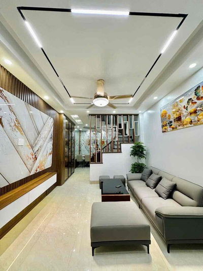 Bán nhà ngõ 147 Tân Mai DT 37m ,4 tầng ,Hơn 9 Tỷ