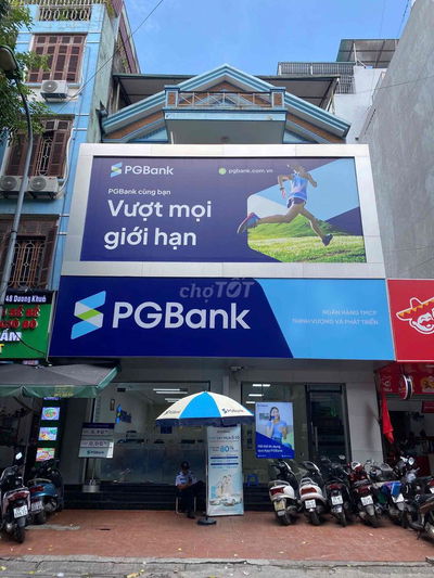 hot! cho thuê nhà phố Chùa Láng, 60m x 3 tầng, MT : 5.5m, Gần Vincom