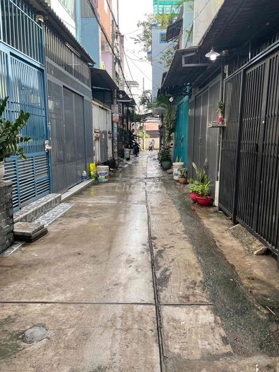 BÌNH TÂN HƠN 3TỶ CÓ NHÀ NGANG 4- 4 TẦNG - HẺM RỘNG THÔNG  Ở NGON LÀNH