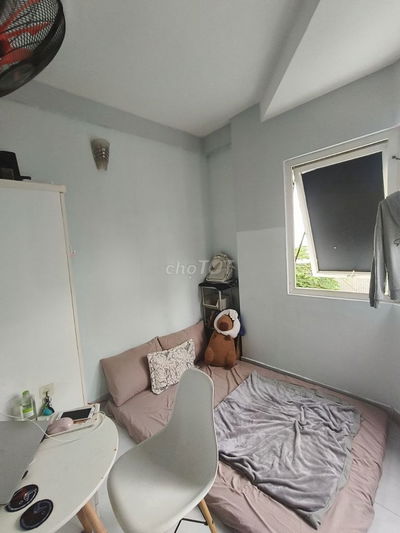 Cần 1 nữ ở ghép, phòng thoáng mát, sạch sẽ, an toàn.
