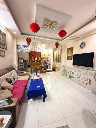 𝐍𝐠𝐚𝐲 𝐒á𝐭 𝐁ờ 𝐊ê𝐧𝐡 𝐓𝐡𝐚𝐦 𝐋ươ𝐧𝐠 - 𝐇𝐗𝐇 - 4 Tầng - 3PN