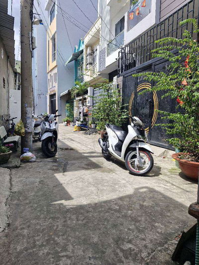 Bán nhà Kha Vạn Cân, Linh Đông, Thủ Đức, 108m2, chỉ 6 tỷ, 5 PN.