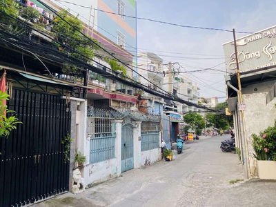 Bán gấp nhà 4 tầng gần Đại Học Luật HCM Thủ Đức,48m2 ,chỉ 3.4 tỷ.