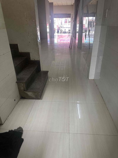 cho thuê nhà mặt tiền đường Phan Văn hớn