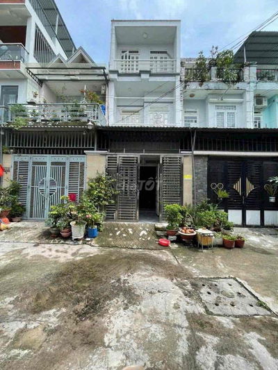 Nhà 2lầu giá rẻ nhất khu vực đg 7m khu dân cư ở kín,gần chợ,trường học