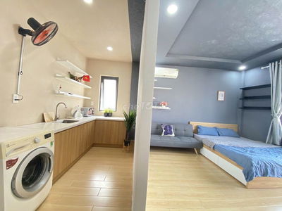 Căn hộ 1 phòng ngủ tách bếp, ban công Đinh Công Tráng Tân Định Quận 1