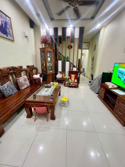 NHÀ XE HƠI ĐẬU CỬA TÂN THỚI NHẤT 1B Q12- SÁT KHU 38HA - 3 TẦNG BTCT -