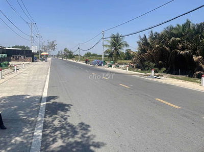 Bán lô đất víp mặt tiền đường nguyễn bình nhà bè