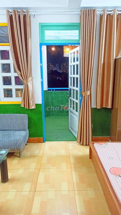 Phòng Ban Công, Tiện Nghi, Ngay 215b Nguyễn Văn Hưởng Thảo Điền