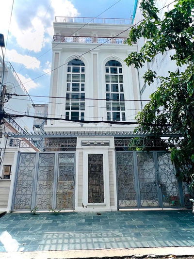 TÒA NHÀ ĐƯỜNG TRƯỜNG SƠN DIỆN TÍCH: 8X25M HẦM 5 TẦNG CHO THUÊ