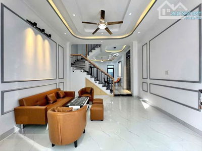 Căn nhà đẹp 58.5m2 ngay Nguyễn Thái Sơn, Gò Vấp. Giá: 3 Tỷ 090. Tiện mua ở hoặc kinh doanh