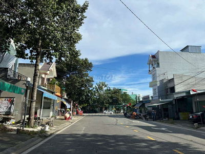 Bán đất phú tân kinh doanh mặt tiền chợ siêu đẹp có nguồn thu trên đất