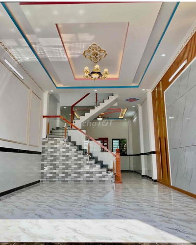 Nhà Mới Sạch Đẹp DT 110m2 1Trệt 1Lầu 2Pn 2Wc Sân Xe Máy Gần Uỷ Ban